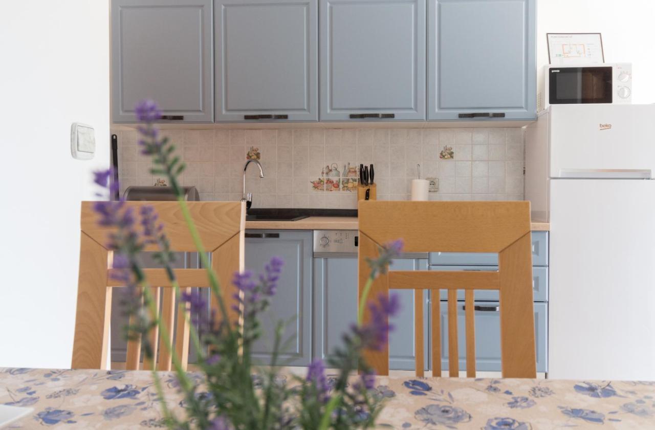 Kristi Apartment Complex Near The Sandy Beach - By Ta Leut Agency Privlaka  Buitenkant foto