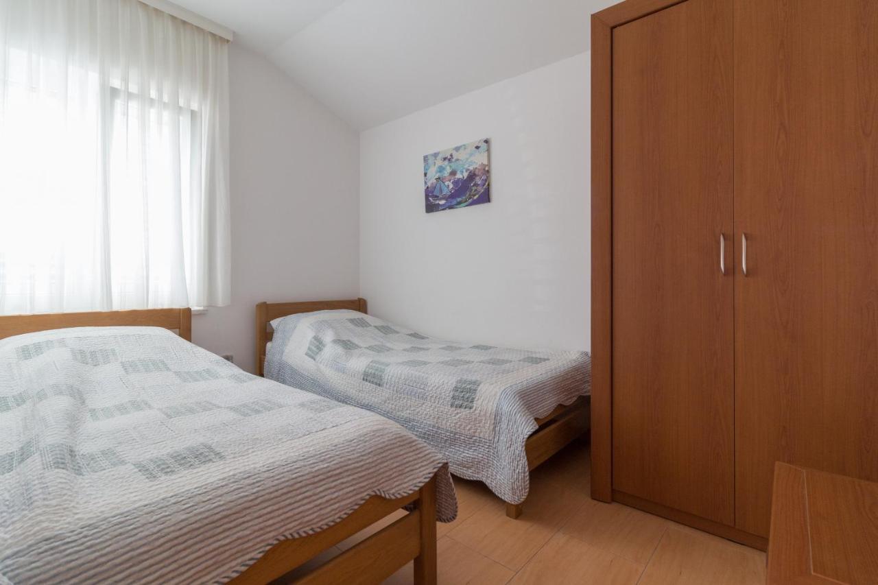 Kristi Apartment Complex Near The Sandy Beach - By Ta Leut Agency Privlaka  Buitenkant foto